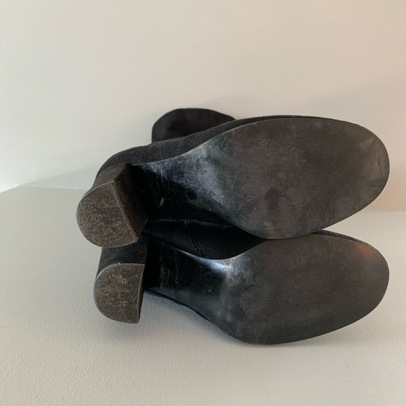 Black over the knee boots. Suede look. Size 6 - Picture 6 of 7